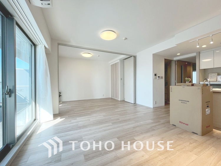 内装 【LIVING】◆Sunshine◆光が燦々と入り、いるだけで気持ちいい。「開放的でゆとりあるお部屋です。」