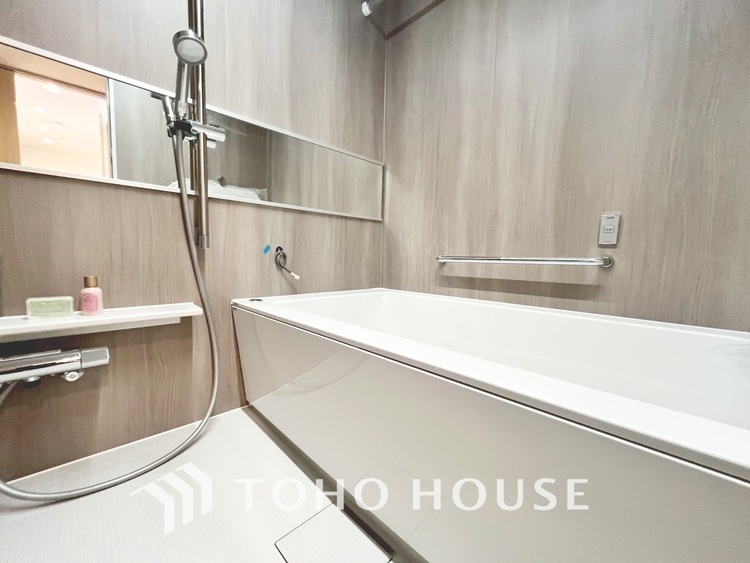 風呂 【BATHROOM】◆プライベートな空間◆simpleだからrelaxできるんです。こころもからだもキレイさっぱり。