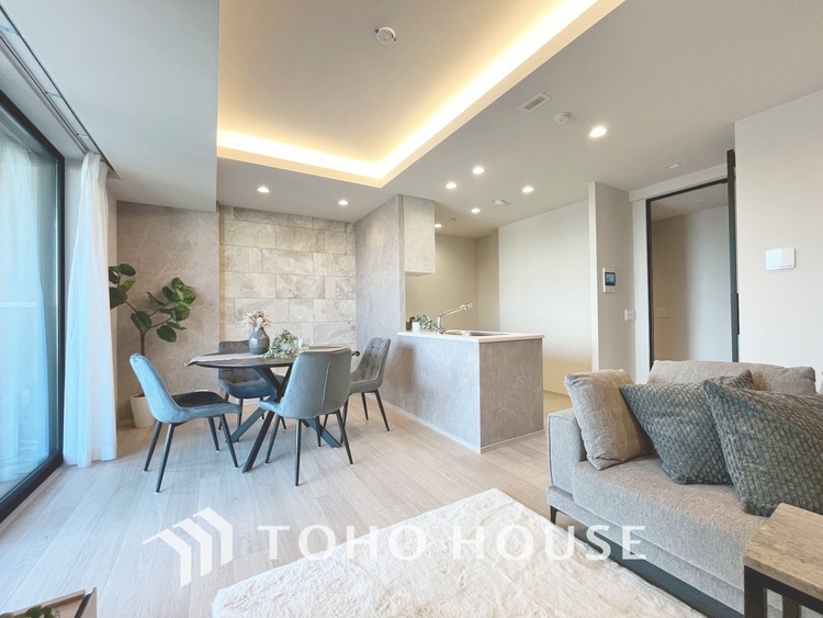 内装 【LIVING】◆住む喜び、楽しさ、感動◆を君と共有したい。いつまでもずっと家族を見渡せるこの広い空間で。