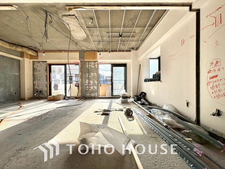 内装 現在改装中◆住む喜び、楽しさ、感動◆を君と共有したい。いつまでもずっと家族を見渡せるこの広い空間で。