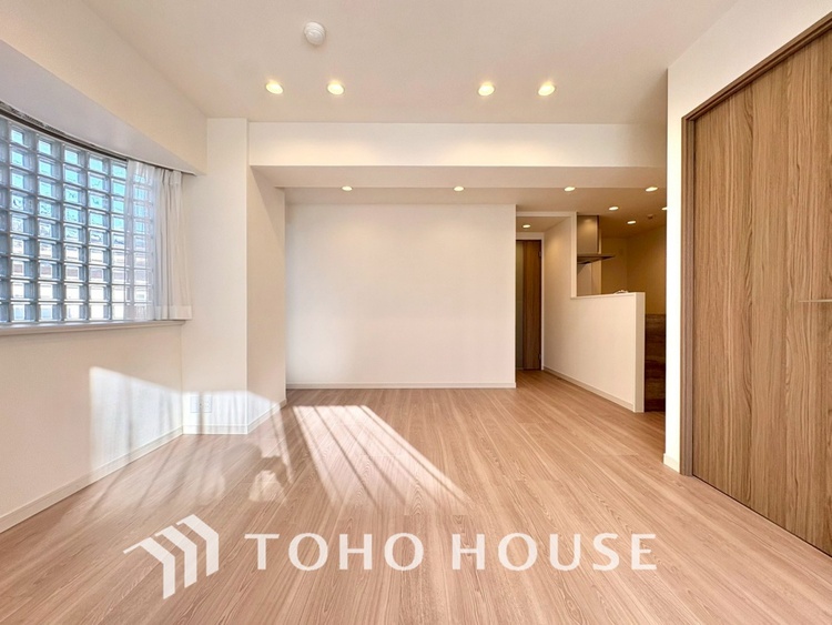 内装 【LIVING】◆住む喜び、楽しさ、感動◆を君と共有したい。いつまでもずっと家族を見渡せるこの広い空間で。