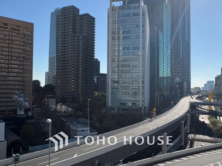 バルコニー 【BALCONY】◆Open new door◆扉の向こうには青空が広がっている。