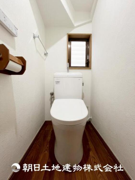 トイレ 【トイレ】大切な1人時間。寛ぎだけではない、快適な生活を送る為に必要なもの。毎日使う場所だから、より快適な空間に仕上げられています。