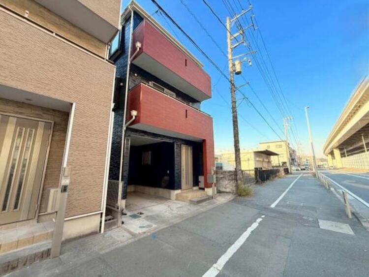 外観 ●〇豊かな居住性とクオリティが見事に調和した住空間は住まう事の喜びを感じさせてくれます。見た目の良さだけではなく、建物の基礎や構造といった住まいの本質の部分から、住み心地や安全性を見つめ直しました〇●