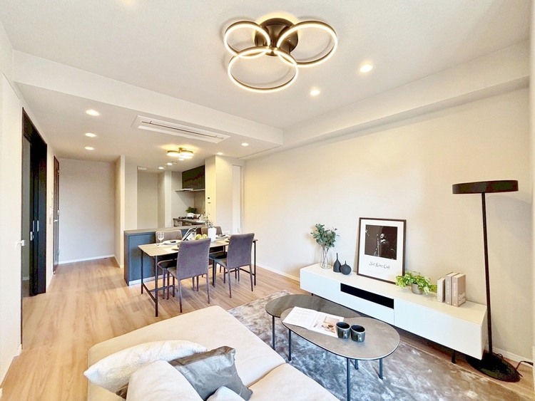 居間 豊かな居住性と、安心感を満たすクオリティが見事に調和した住空間。