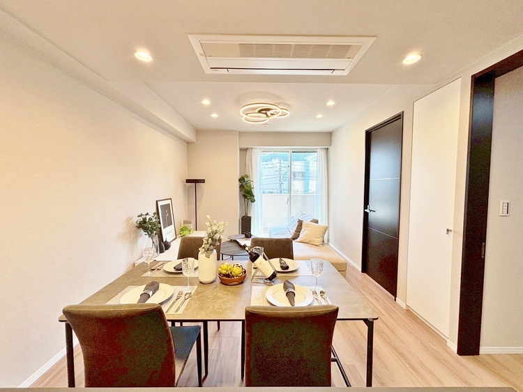 居間 過ごす時間が、たくさんの思い出として紡がれていく場所。