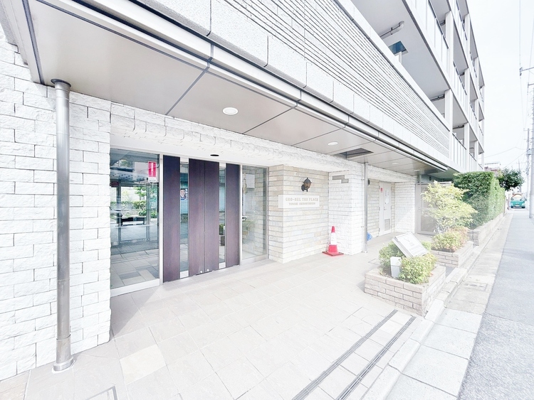 エントランス エントランスは、毎日の行き帰りで使う大事な空間です。