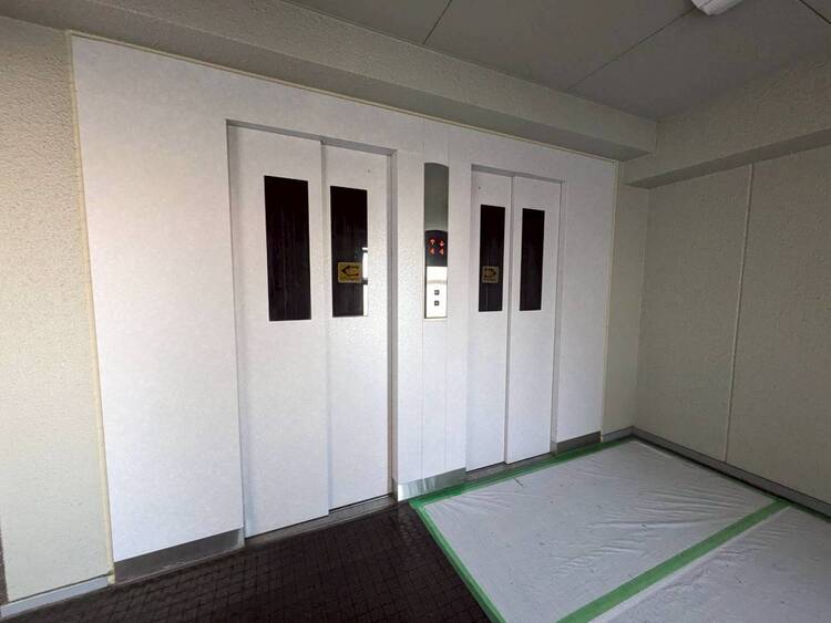 設備 エレベーターの管理も、きちんと行き届いてます。