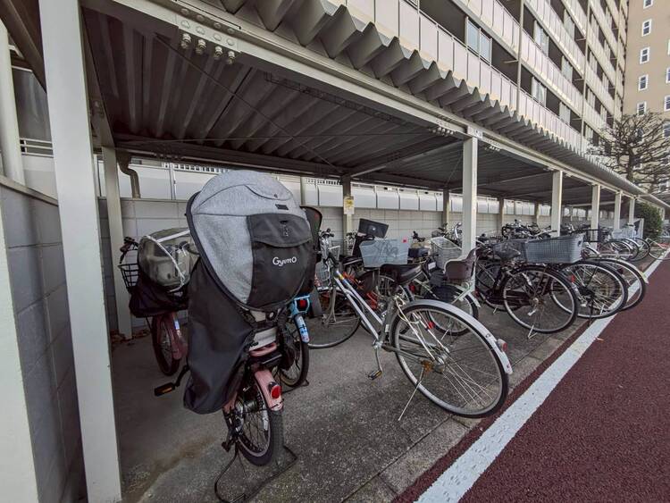 その他 きちんと整備された駐輪場。住む方の心遣いが感じられます。