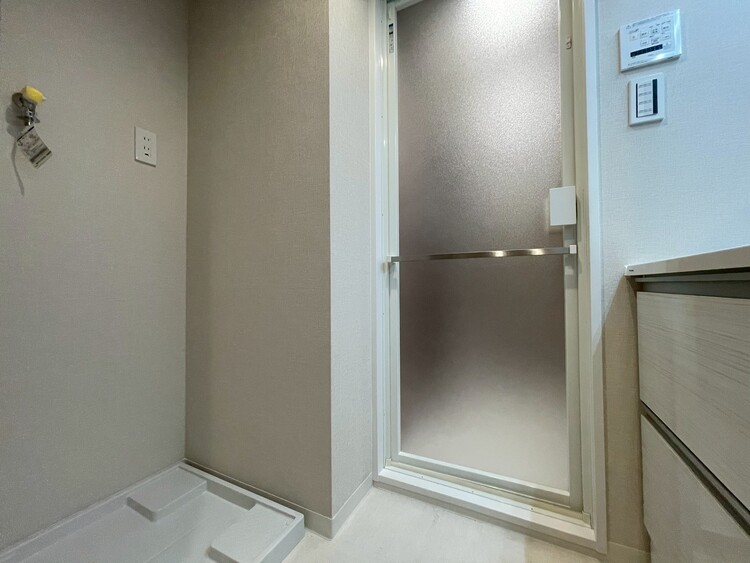 洗面 清潔感と心地よさを重視した、上質感漂うパウダールーム。