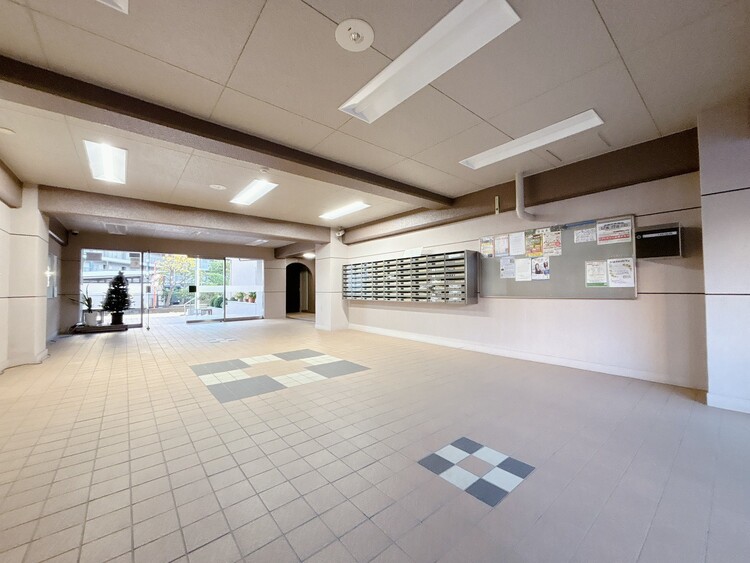 エントランス エントランスは、毎日の行き帰りで使う大事な空間です。