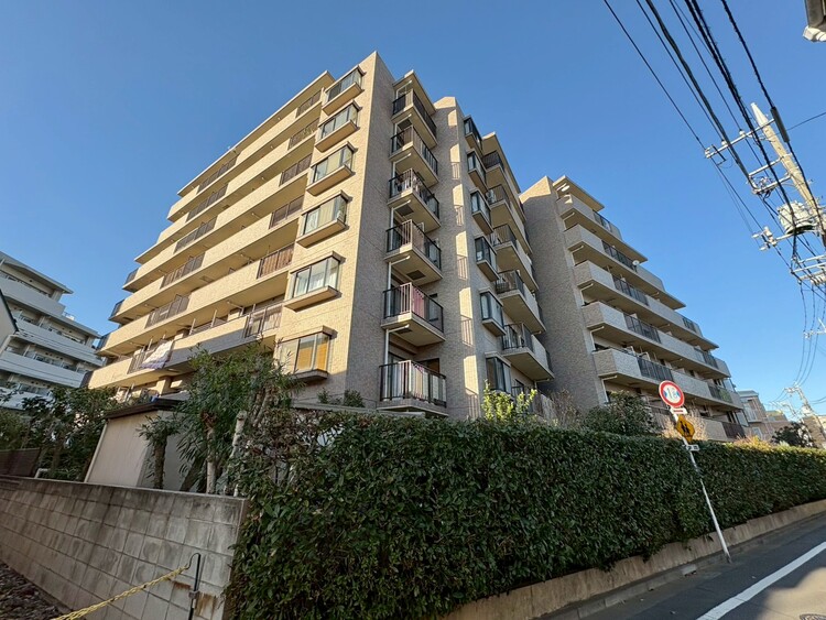 外観 現地に足をお運びいただいた際には、周辺散策などをお勧めいたします。