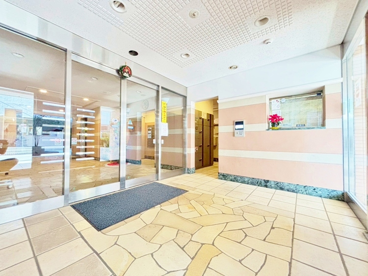 エントランス エントランスは、毎日の行き帰りで使う大事な空間です。