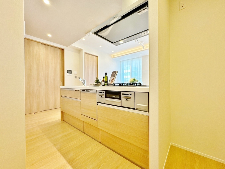 キッチン 洗練されたスタイリッシュなデザイン性と使いやすさを備えた仕様。