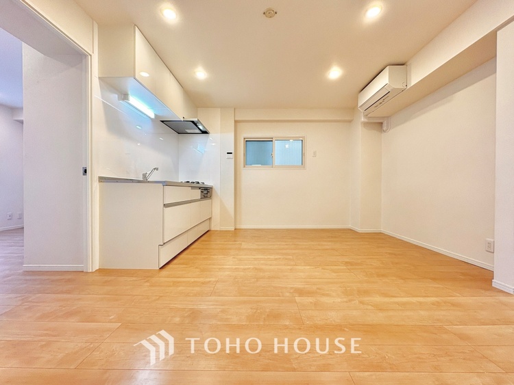 内装 洗練されたデザインと大きな広がりを持つリビングは、安心感と気品に満ちたひとときを叶える住まいの象徴です