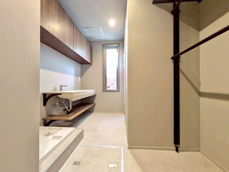 その他 家電やスーツケース、ストック品など何でも片付く嬉しい空間です。