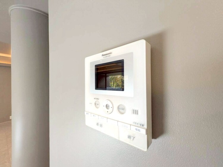 その他 誰が来てもわかる様にモニター付きインターホンを設置。