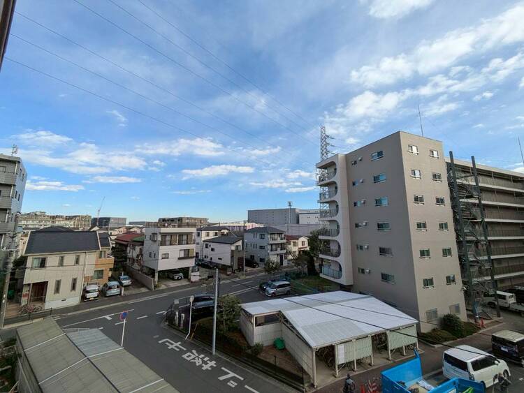 その他 眺望や窓からの景色が良いと、家で過ごす時間も快適です。