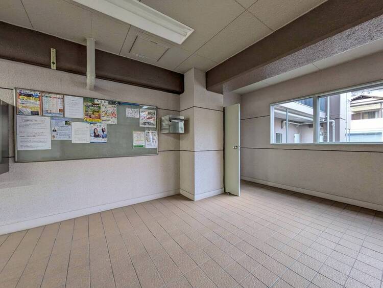 その他 館内は静寂な中が保たれており、管理が行き届いている印象を受けました。