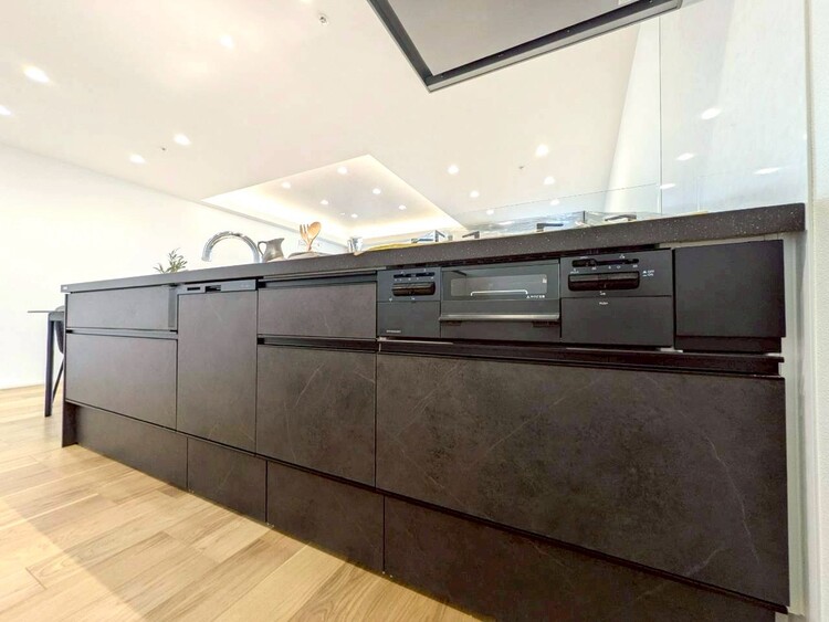 その他 使いやすくスタイリッシュなキッチン空間になっております。