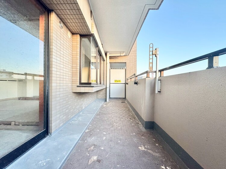 バルコニー 暮らしの中で、光と風を演出してくれるバルコニー。