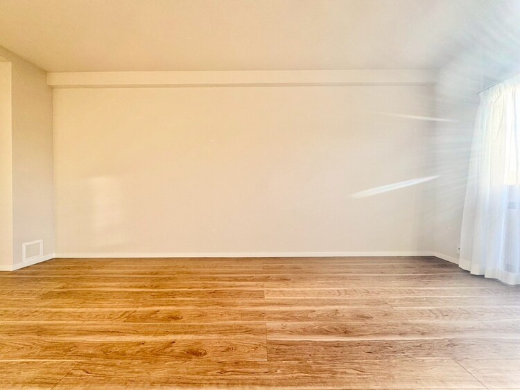 居間 居心地の良い空気感は、暮らしのステージを彩り、心からのやすらぎと満足感を与えてくれます。