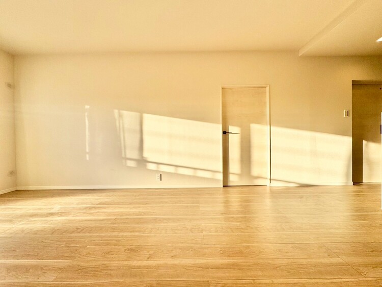 居間 快適に過ごす毎日を求めて、暮らしの中でご自身の「マイホーム」に創り上げてください。