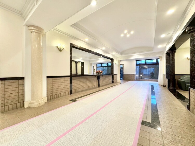 エントランス エントランスは、毎日の行き帰りで使う大事な空間です。