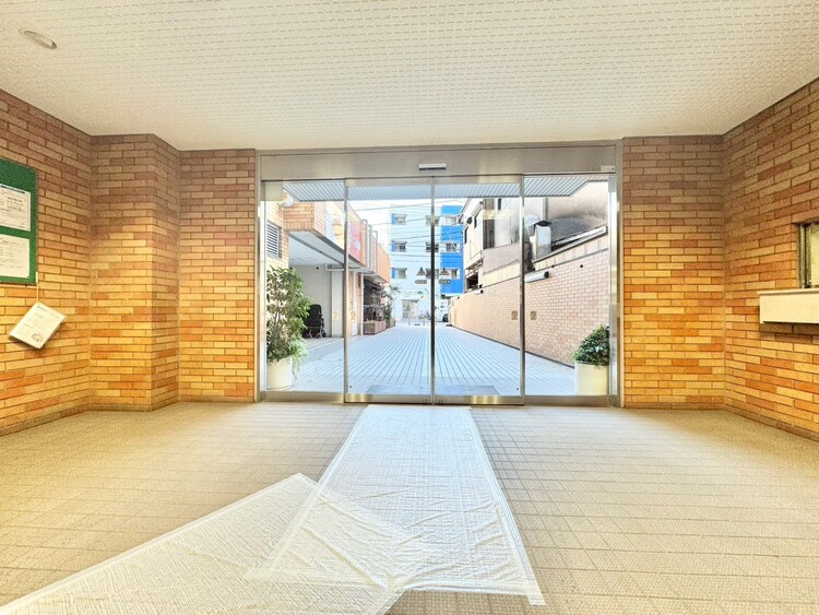 エントランス エントランスは、毎日の行き帰りで使う大事な空間です。