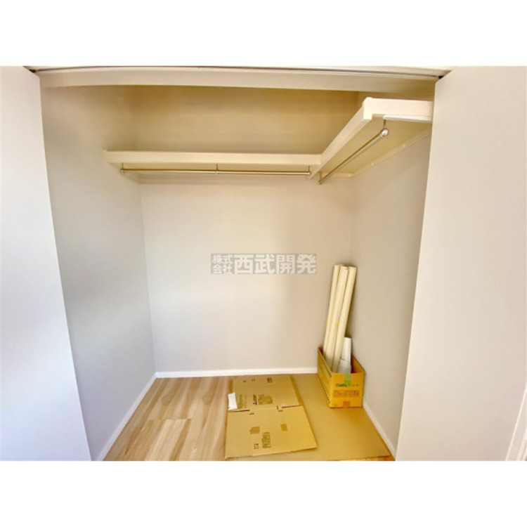 収納 多くの物を収納できて室内を広く使えます