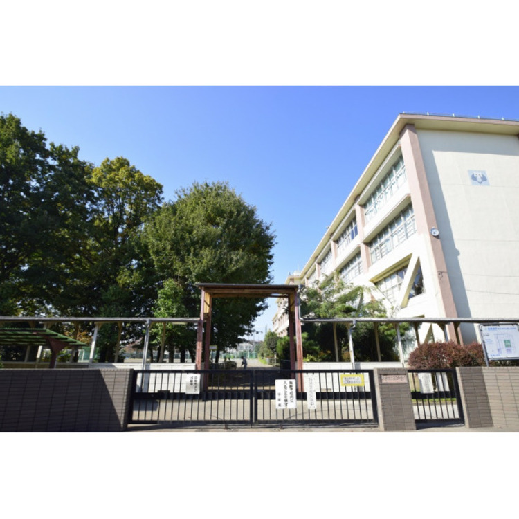 周辺 第四中学校(約1200m)