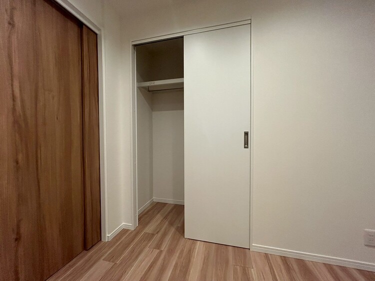 その他 収納スペースが付いていて、お部屋を広く使っていただけます。