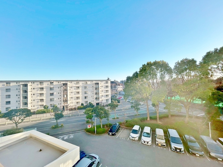 その他 眺望や窓からの景色が良いと、家で過ごす時間も快適です。