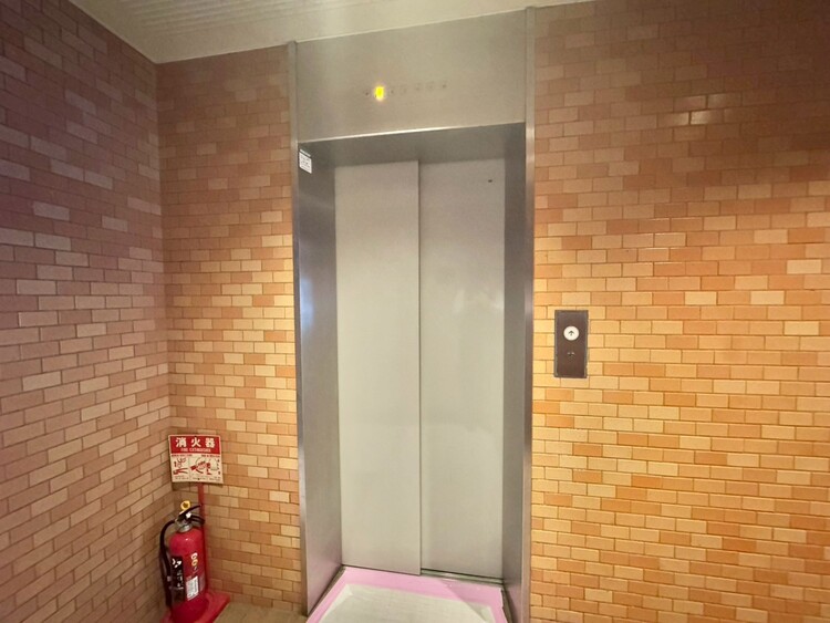 その他 エレベーター完備のため荷物が多くなっても安心。