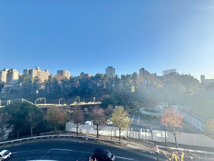 その他 眺望や窓からの景色が良いと、家で過ごす時間も快適です。