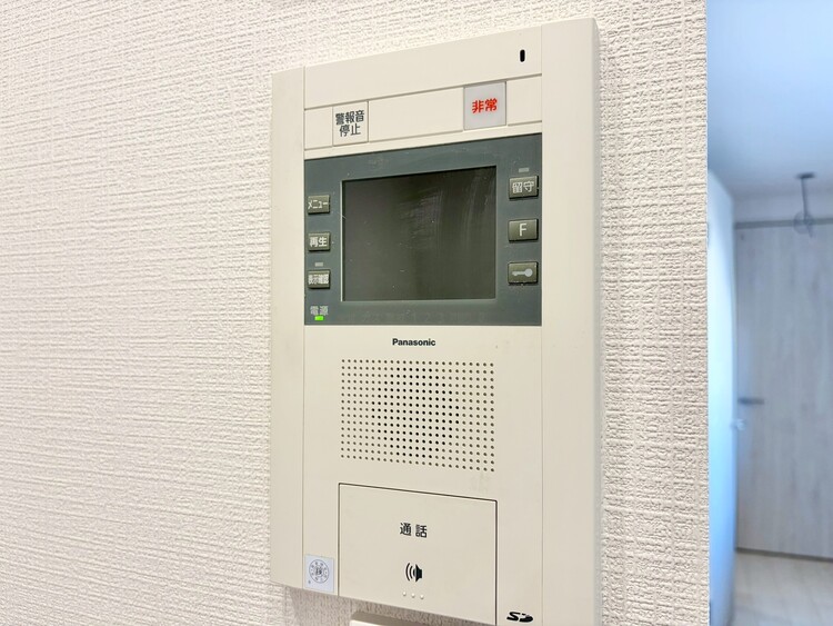 その他 誰が来てもわかる様にモニター付きインターホンを設置。