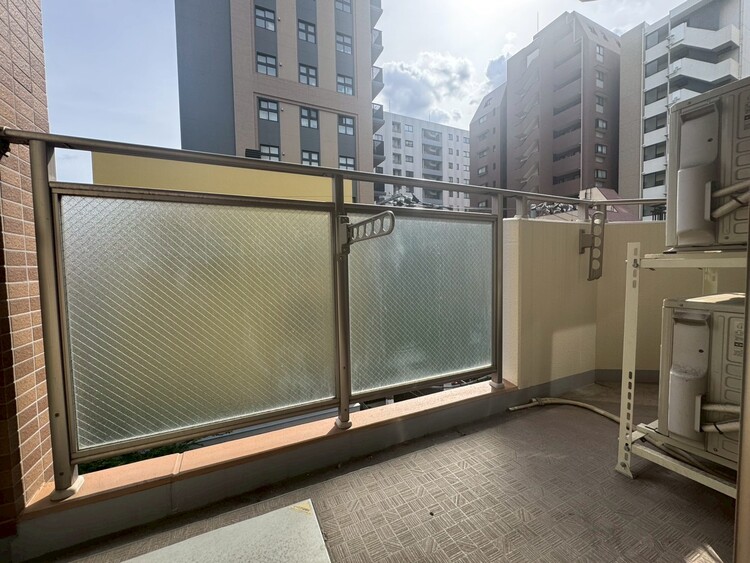 その他 朝の澄んだ空気や、夕方に吹く清々しい風を感じられるバルコニー。