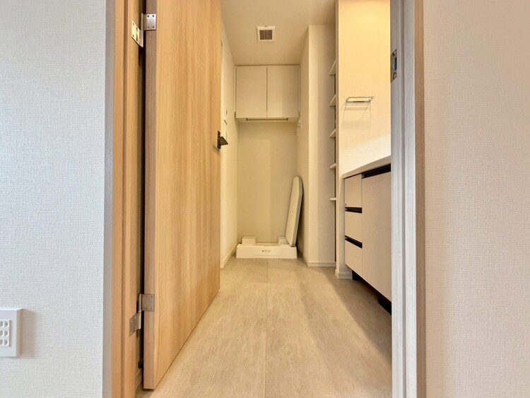 その他 十分な広さの脱衣所。