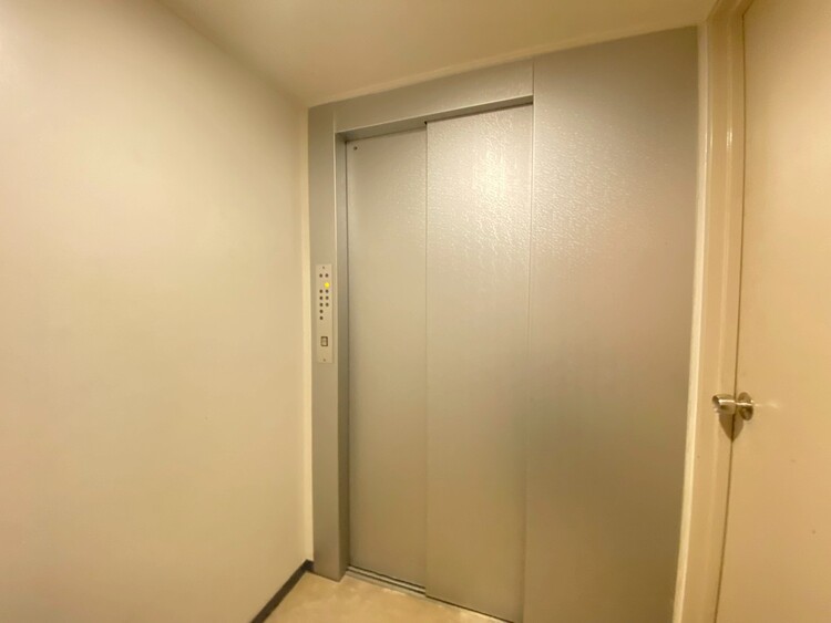 その他 エレベーター完備のため荷物が多くなっても安心。