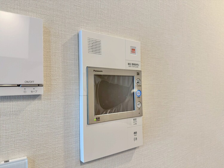 その他 誰が来てもわかる様にモニター付きインターホンを設置。