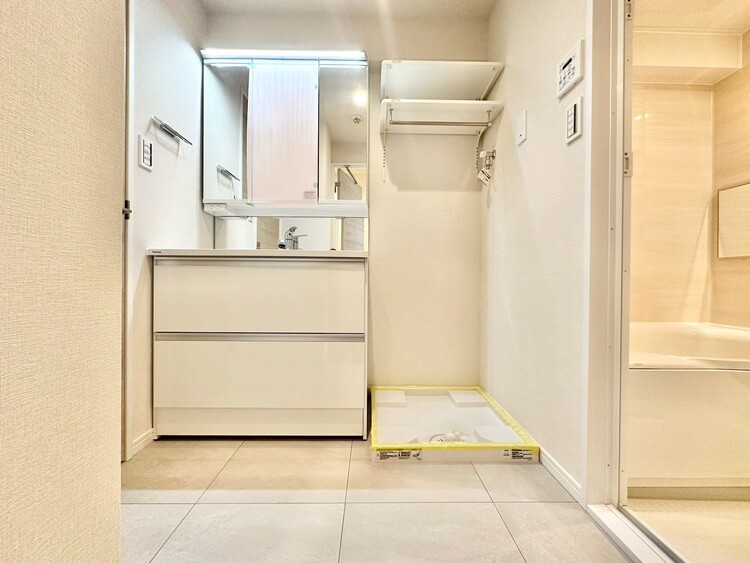 洗面 清潔感と心地よさを重視した、上質感漂うパウダールーム。