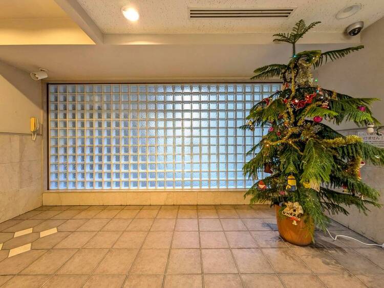 その他 館内は静寂な中が保たれており、管理が行き届いている印象を受けました。