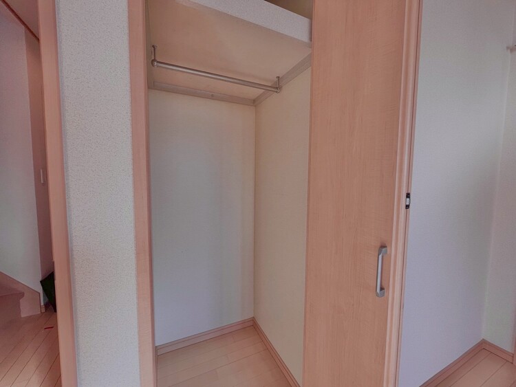 その他 収納スペースが付いていて、お部屋を広く使っていただけます。