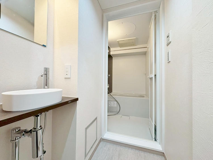 洗面 清潔感と心地よさを重視した、上質感漂うパウダールーム。