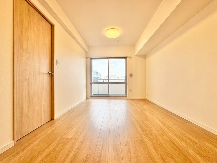 居間 飾り過ぎないシンプルな内装と偏り過ぎないデザインで統一しました。