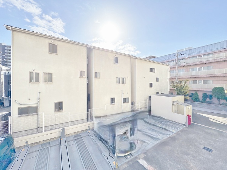 バルコニー 頬をなでる、優しい風を感じることが出来ます。