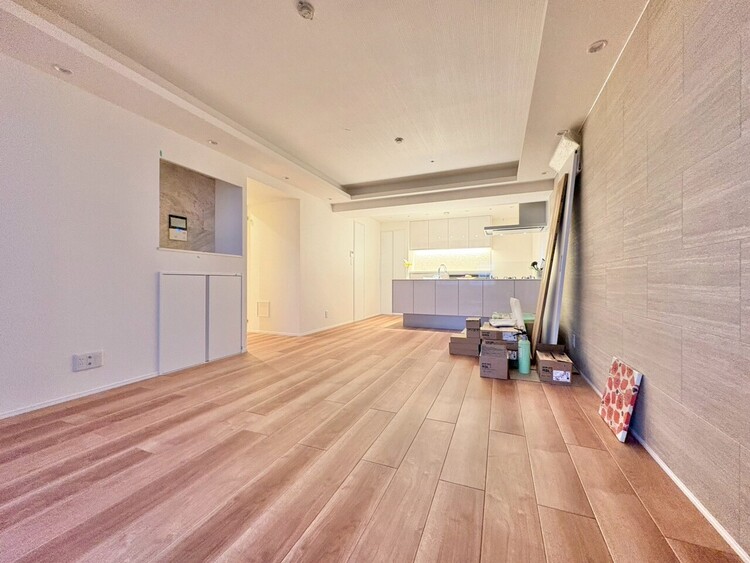 居間 飾り過ぎないシンプルな内装と偏り過ぎないデザインで統一しました。