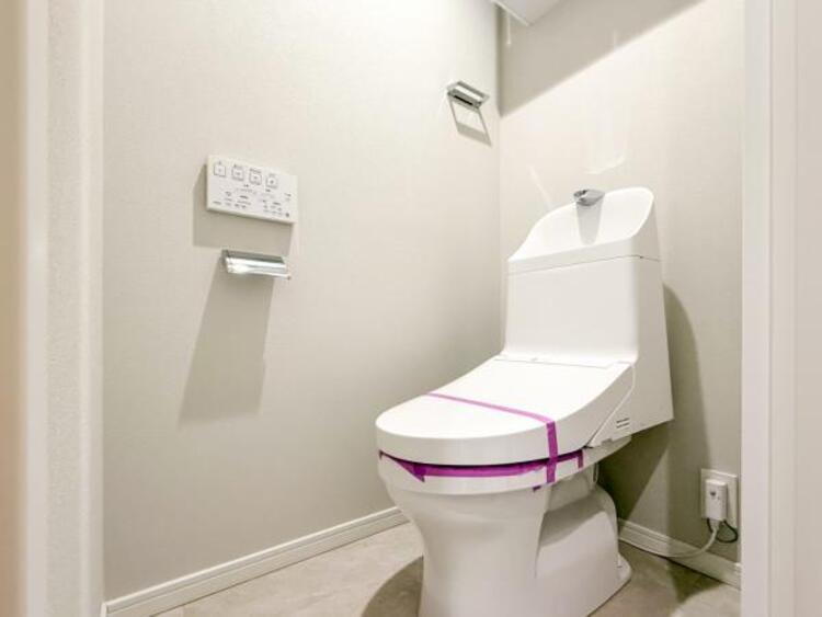 トイレ 清潔感溢れるトイレ。落ち着いた空間で安らぎのひとときをお過ごしいただけます。