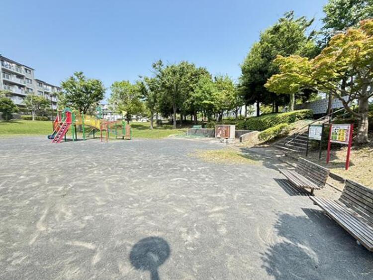 周辺 六浦あさがお公園　90m