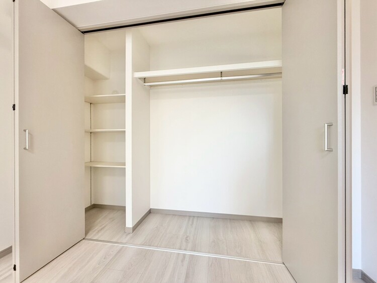 その他 収納スペースが付いていて、お部屋を広く使っていただけます。